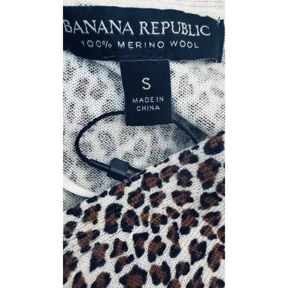 NWT Banana Republic Small Leopard Print V-Neck Merino Wool Sweater - Picture 3 of 15